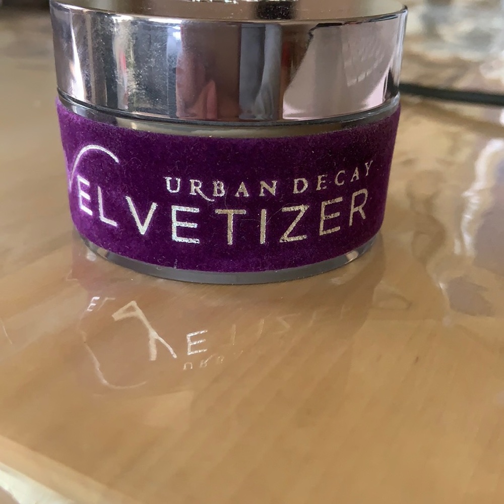 Urban decay velvetizer